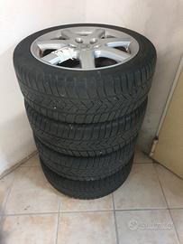 Cerchi in lega Honda 17" gommati Pirelli