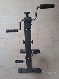 Bi ciclo pedaliera da seduti