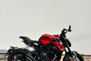 Mv agusta dragster 800