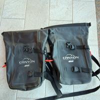 Givi Canyon GRT722