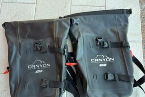 Givi Canyon GRT722