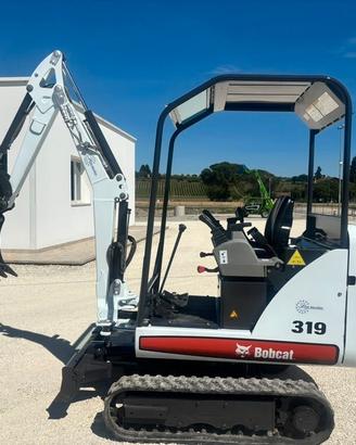 MINIESCAVATORE BOBCAT 319