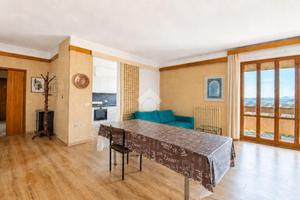 4 LOCALI A MONTE URANO