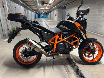 KTM Duke 690 R basso chilometraggio !!!