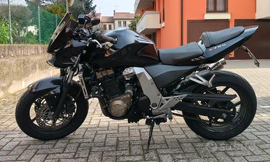 Moto Kawasaki Z750 