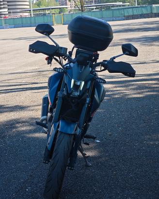 Zontes zt 125 U con MIVV completo e bauletto