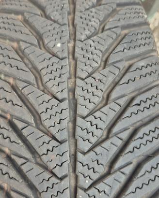 gomme invernali Toyota yaris 175/65 R 15 T