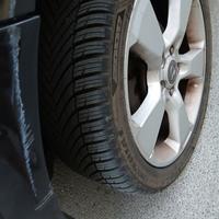 Gomme 2 235 40 18 e 2 245 40 18