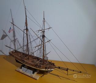 MODELLO NAVE IN LEGNO FATTO A MANO LYNX