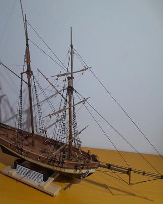 MODELLO NAVE IN LEGNO FATTO A MANO LYNX
