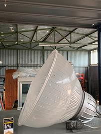 Lampadario negozi o magazzino