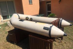 Gommone con 2 motori 850