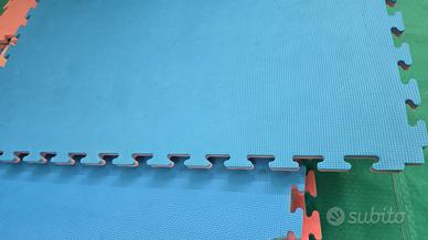 Panca, bilanciere, manubri pesi, attrezzi palestra