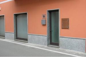 Commerciale indipendente senza spese condominiali