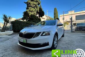 SKODA Octavia .