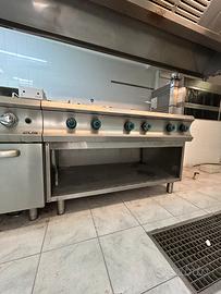 Cucina professionale a gas MBM a 6 fuochi