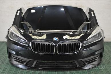 BMW serie 2 F45 Musata cofano paraurti fari LED