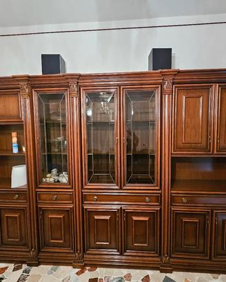 mobile ,tavolo e sedie soggiorno 