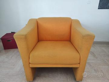 Poltrona design cube tessuto arancio/ocra