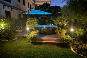 Appartamento con giardino in corte storica