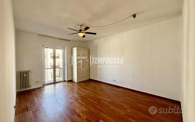 Appartamento a Milano Via Ronchi 3 locali