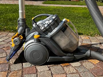aspirapolvere dyson dc08