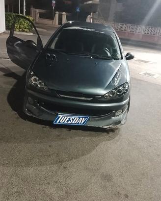 Peugeot 206 1.4 Diesel  auto funzionante .
