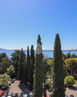 MONOLOCALE A GARDONE RIVIERA