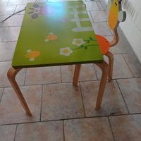 Tavolino in legno gioco bimbi con sedia