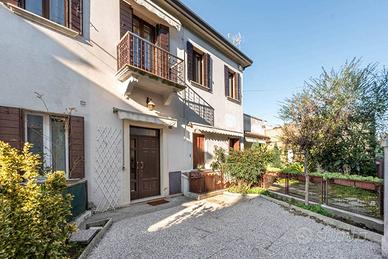 Stanza in appartamento di 90 m² a Padova