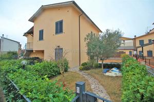 Serre di Rapolano (SI), appartamento indipendente
