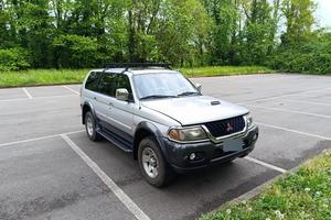 Mitsubishi Pajero sport 4x4