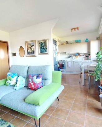 Appartamento di 120 m² con 4 locali e box auto a R