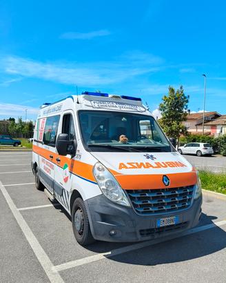 Ambulanza Renault Master 2.3L 146cv 