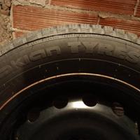 Gomme invernali usate + cerchi in ferro. 