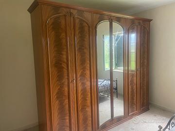 Armadio sei ante con specchi