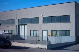 Capannoni disponibili oggi mq 350 e mq 450 teverol