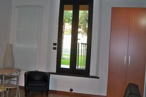 Ampio monolocale restaurato cent. storico piacenza