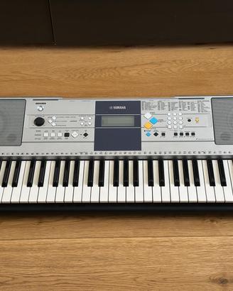 Tastiera Yamaha PSR e 323