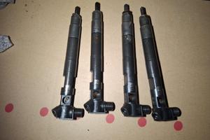 iniettori Mercedes classe B w 246  diesel