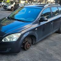KIA CEED 2009 SOLO PER RICAMBI