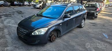 KIA CEED 2009 SOLO PER RICAMBI