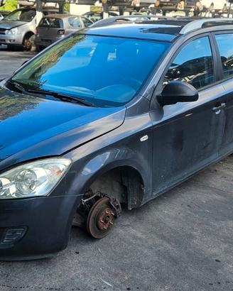 KIA CEED 2009 SOLO PER RICAMBI