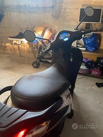 Scooter Liberty 125s. 1800 km