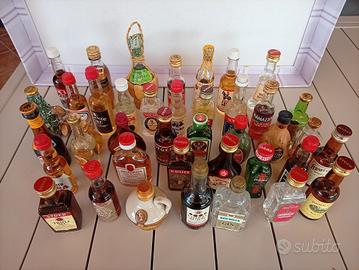 Lotto collezione bottiglie mignon vintage liquori