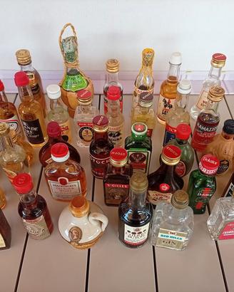 Lotto collezione bottiglie mignon vintage liquori