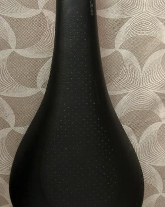 Sella Bontrager Serano