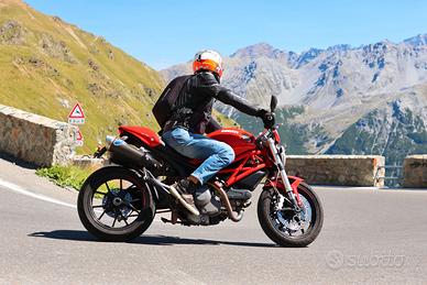 ducati monster 796