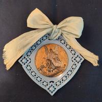 Angelo custode che protegge due bambini