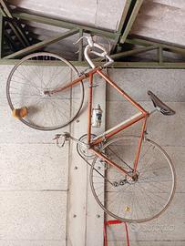 Bicicletta da corsa vintage atala